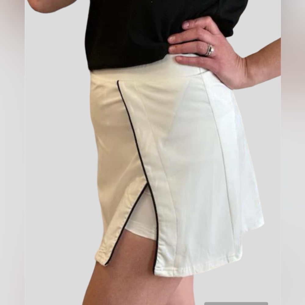 Women’s Mini Skirt